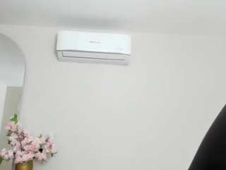 ebonybreastvh webcam