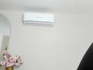 ebonybreastvh webcam