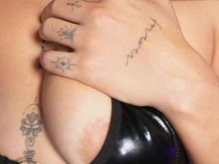 gabytorres Live Webcam on CamSoda