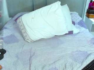 camiila-1 Live Webcam on CamSoda