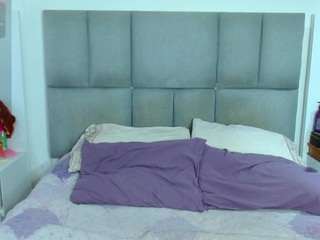 camiila-1 Live Webcam on CamSoda