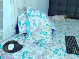 camiila-1 Live Webcam on CamSoda