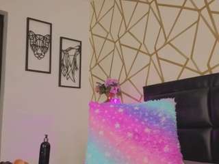 ashantie-millerk webcam