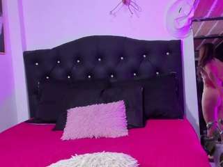 ellenstefany Live Webcam on CamSoda