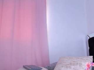 april-adamson Live Webcam on CamSoda