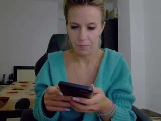 dedesibel1 Live Webcam on CamSoda