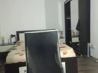 dedesibel1's Live Sex Cam Show
