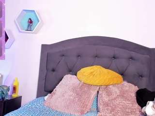 carolina-hot live webcam show