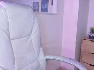 blue-hazel's CamSoda show and profile