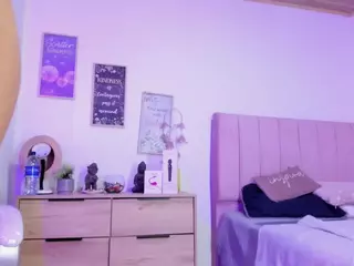 Blue-Hazel's Live Sex Cam Show