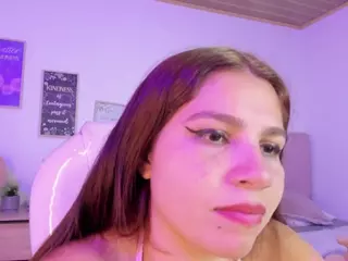 Blue-Hazel's Live Sex Cam Show