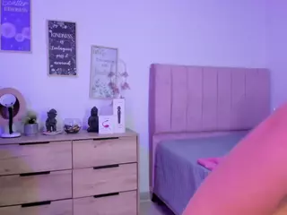 Blue-Hazel's Live Sex Cam Show