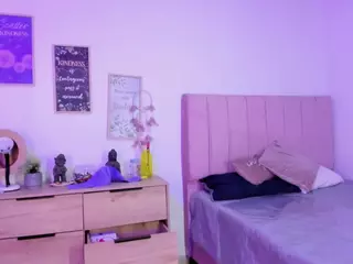 Blue-Hazel's Live Sex Cam Show