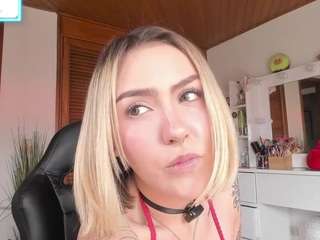 Live webcam model maeeve on Soda Cams