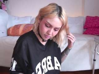 Live webcam model maeeve on Soda Cams