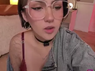 maeeve's Live Sex Cam Show