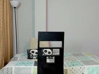 oh-sharon's CamSoda show and profile