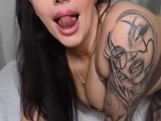 Live webcam model libbyloveheart on Soda Cams