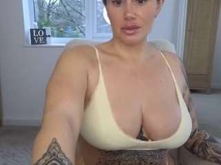 libbyloveheart Live Webcam on CamSoda