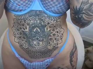 Libbyloveheart live cam