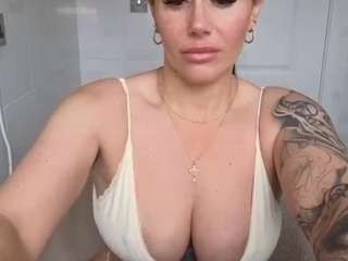 Live webcam model libbyloveheart on Soda Cams