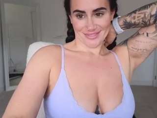Libbyloveheart live cam