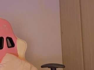 isabella-bunny Live Webcam on CamSoda