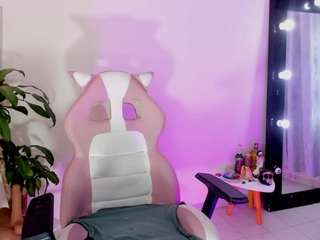 emmarussellx Live Webcam on CamSoda