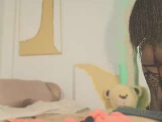 Maddy-hot's cam show statistics and live stream