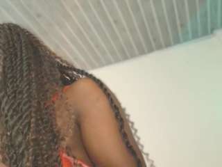 Maddy live cam preview