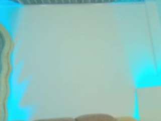 Maddy live cam preview