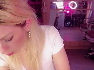annie1ann Live Webcam on CamSoda
