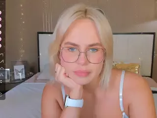 bellatip's Live Sex Cam Show