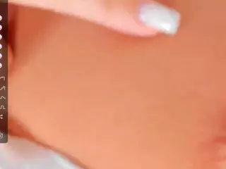 bellatip's Live Sex Cam Show