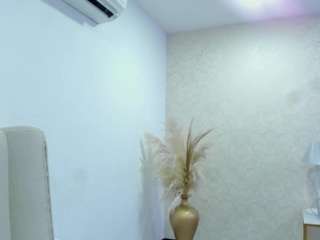 byanca-heart webcam model