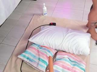  elizabeth-bree chat room