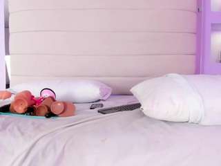 elizabeth-bree from CamSoda is Freechat
