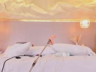 elizabeth-bree live webcam show