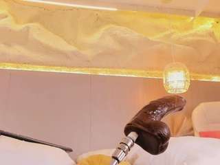 elizabeth-bree live cam preview