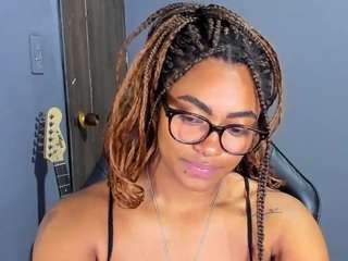 Latasshagettman's live stream