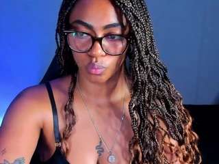 Yougirlebony