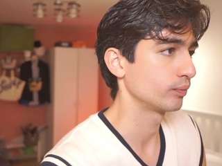 alandenavarre Live Webcam on CamSoda