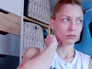 karoline1201 Live Webcam on CamSoda