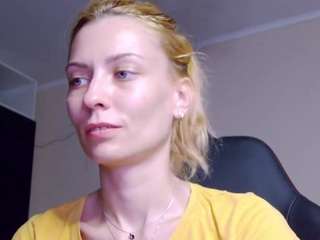 karoline1201 Live Webcam on CamSoda