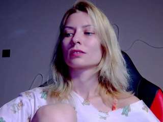 karoline1201 webcam