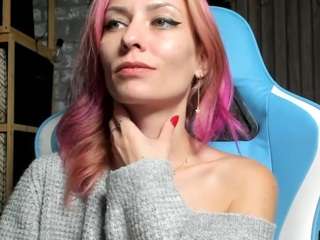 karoline1201 Live Webcam on CamSoda