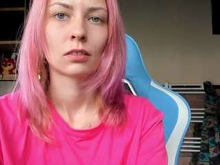 karoline1201 Live Webcam on CamSoda