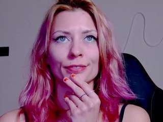 karoline1201 from CamSoda