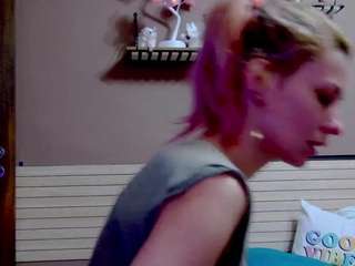 karoline1201 Live Webcam on CamSoda