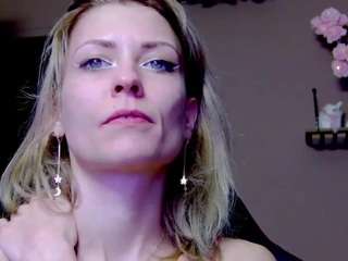 karoline1201 webcam